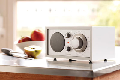Tivoli Audio Model One UKW-/MW-Radio (Weiss / Silber) white, white