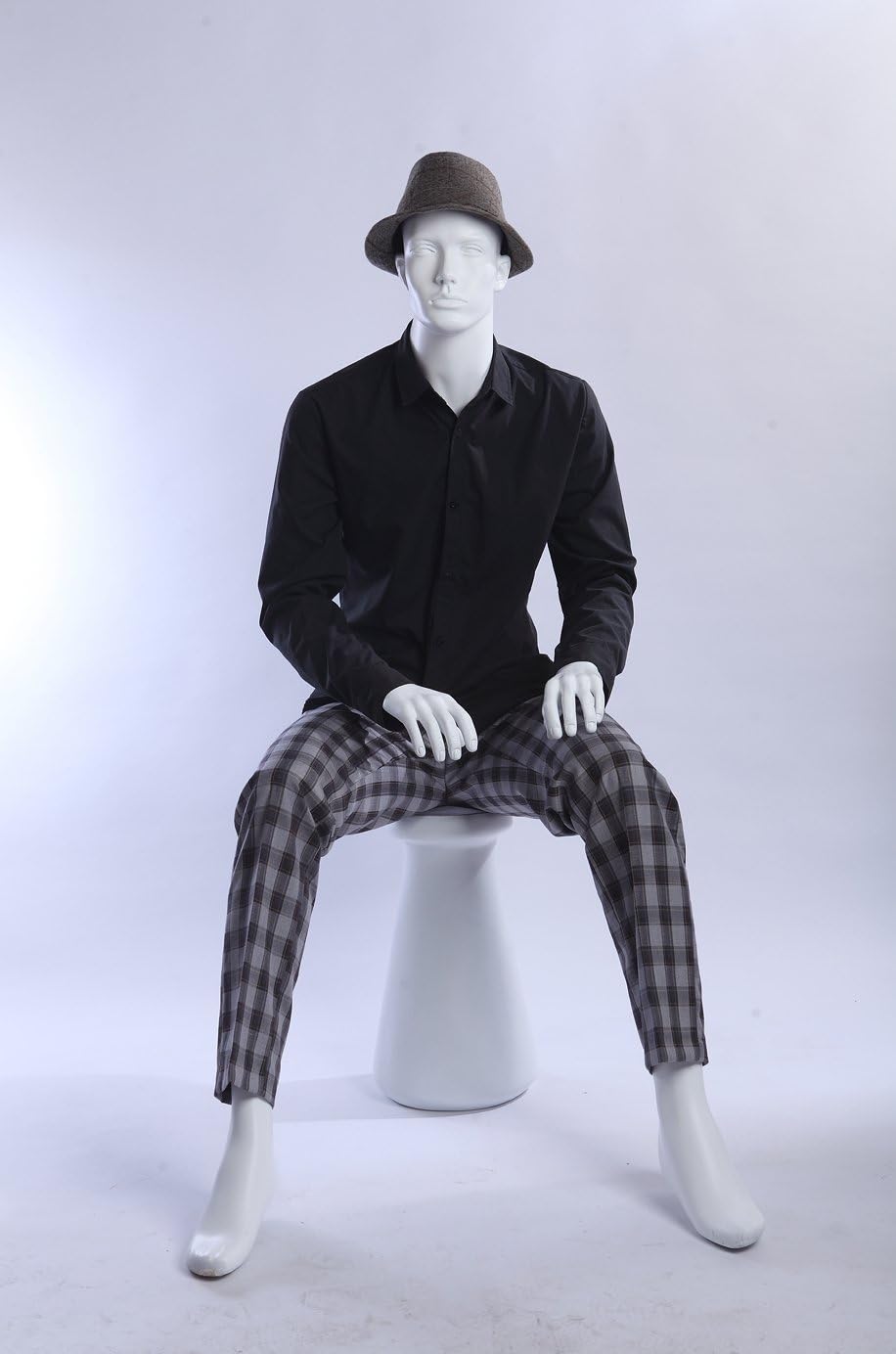 Euroton NEU QT10-6 weiss abstrakte sitzende Schaufensterpuppe Mannequin Figur männlich matt