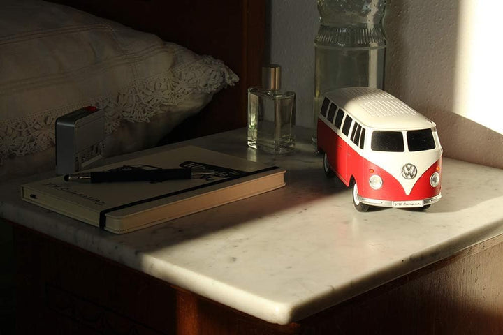 BRISA VW Collection - T1 Bulli Bus Bluetooth Lautsprecher Tragbar Mini-USB | Volkswagen 1:20 Modell