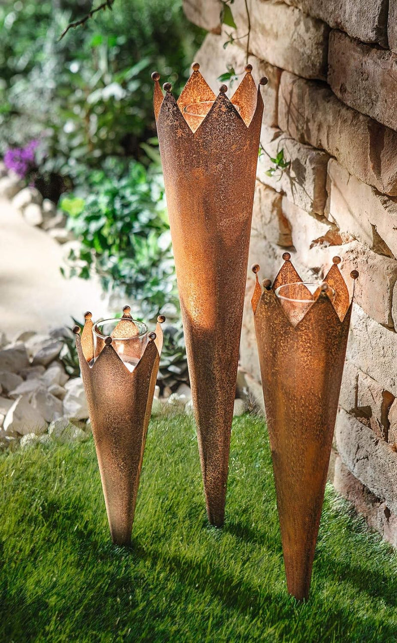 Dekoleidenschaft 3 Gartenstecker Krönchen aus Metall in Rost-Optik mit Windlicht-Glas, Gartenstecker