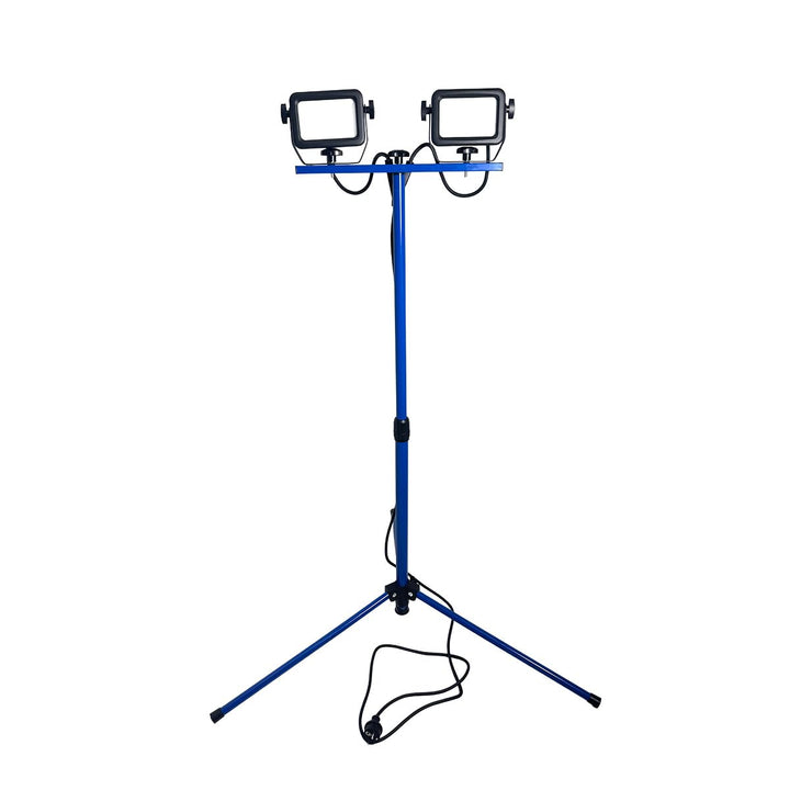 as - Schwabe Optiline LED Arbeitsstrahler 2 x 30W 3600 Lumen mit Stativ - höhenverstellbar 0,8-1,35m