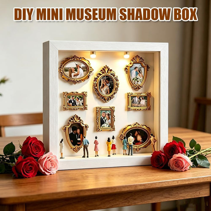 DIY Mini Museum Shadow Box mit LED Licht - Mini Bilderrahmen Vintage Set mit 8 Gold Rahmen & 8 Figur