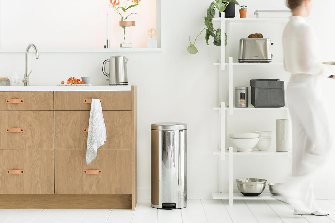 Brabantia Treteimer mit Inneneimer aus Metall, plastik metall, Glänzender Stahl, 30L 30 Liter Brilli