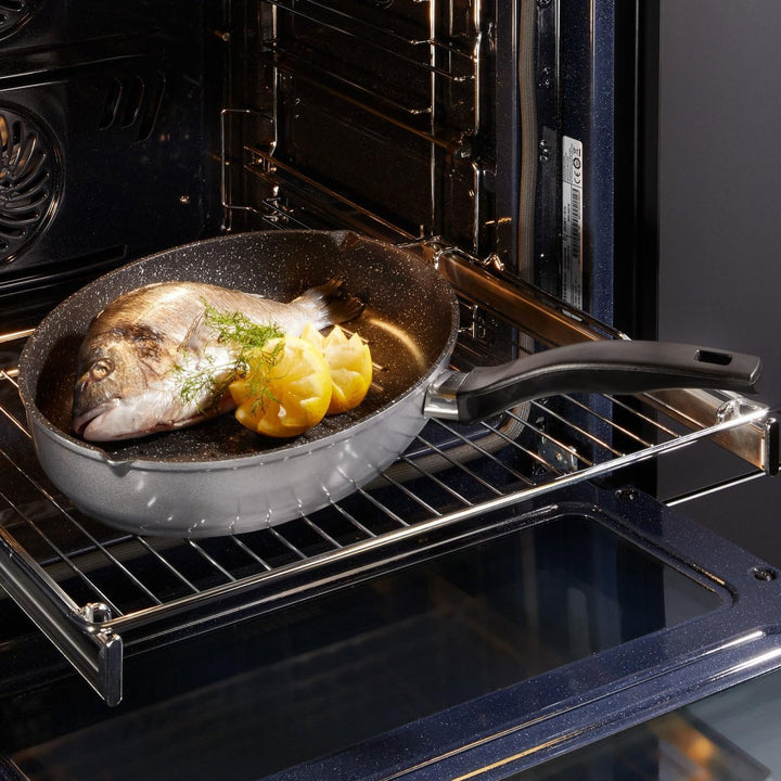 Stoneline XXL Fischpfanne, Schnitzelpfanne, 35,2 x 24,3 cm, mit Deckel, Induktion, Aluguss, Antihaft