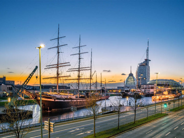 CALVENDO Puzzle Sonnenuntergang hinter den Bremerhavener Havenwelten 1000 Teile Lege-Grösse 64 x 48