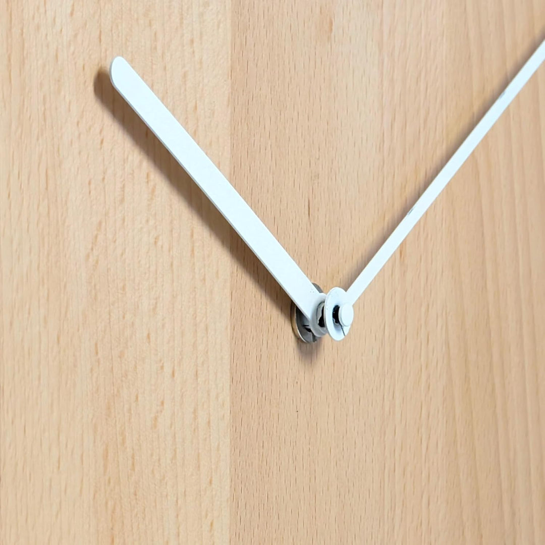 Natuhr Wanduhr Buche geölt Holz Solide Massivholz, geräuscharmes U.T.S. Uhrwerk, puristisch, modern,