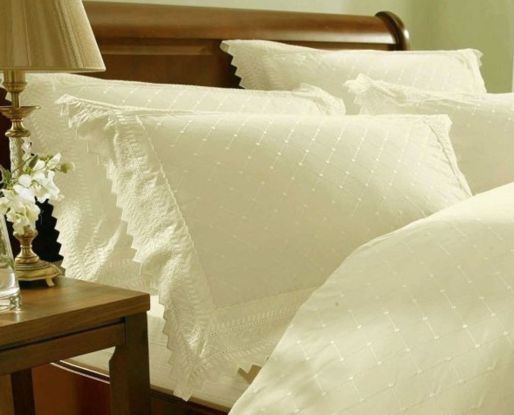 Balmoral Betten Kissenbezüge Paar, bestickte Luxus 48 x 74 P/Fällen in Creme Elfenbein, Elfenbein
