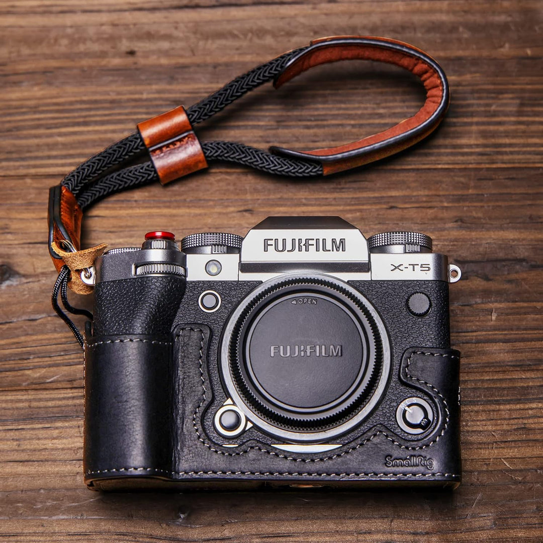 SMALLRIG X-T5 Half Case mit Handschlaufe und Auslöser, Kameratasche aus braunem Leder im Retro-Stil