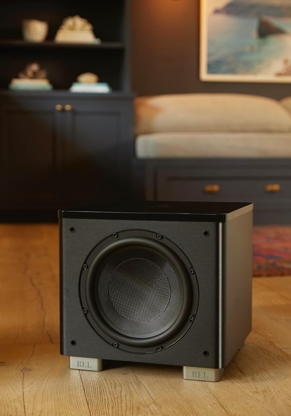 REL HT/1003 MKII 25,4 cm betriebener Subwoofer – kompaktes Design mit Class-D-Verstärker für tiefe B