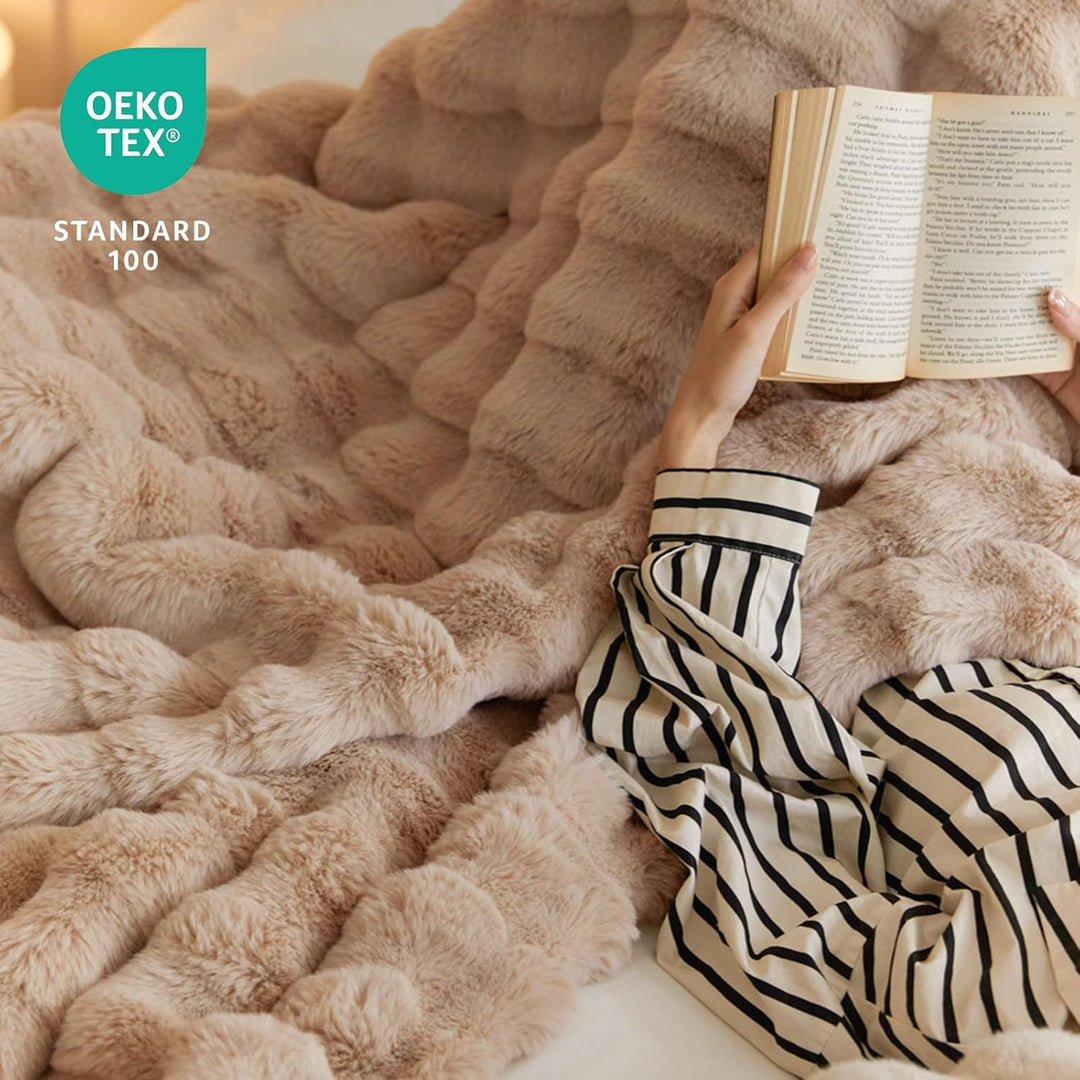 Kuscheldecke 200x230 cm, Kaninchen Plüsch Decke, Super Soft Wohndecke Dick 1000GSM Couchdecke Warme