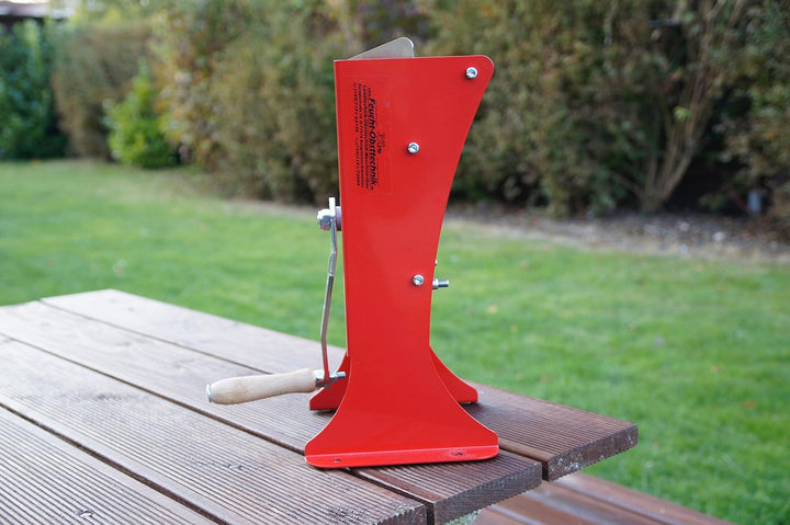 Feucht Obsttechnik KNACKI Junior - Wal- und Haselnuss Knackmaschine - Hazelnut Man - das Original Ma