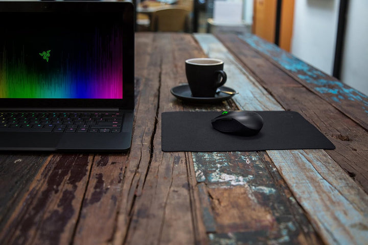 Razer Goliathus Speed (klein) Gaming-Mauspad: Glatte Gaming-Matte – rutschfeste Gummi-Unterseite – t