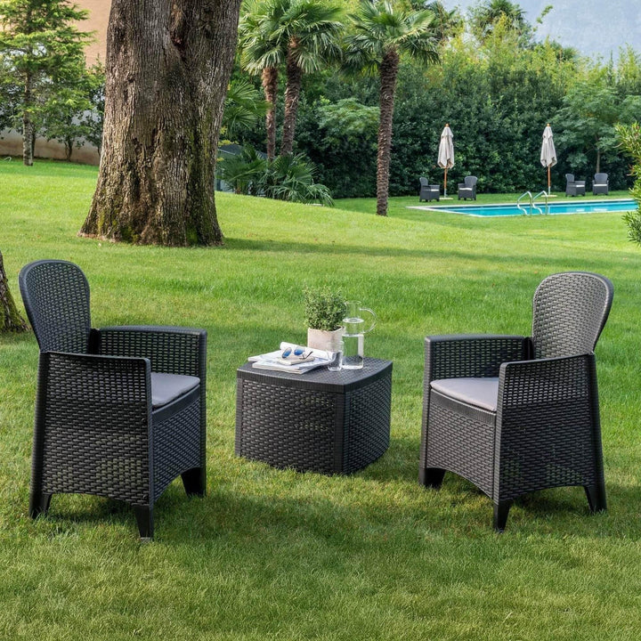 Dmora Gartenset mit Kissen, 2 Sesseln und 1 Outdoor-Container-Tisch, Made in Italy, Farbe Anthrazit