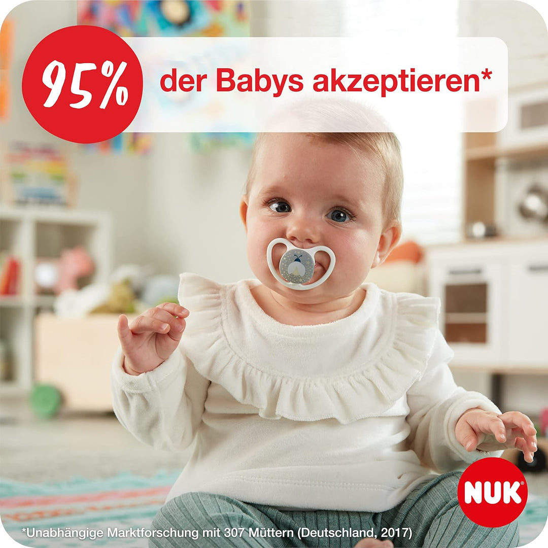 NUK Space Day &amp; Night Babyschnuller | 6-18 Monate | Im Dunkeln leuchtende Schnuller mit zusätzlichen