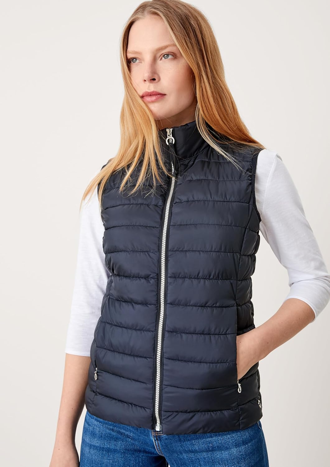 s.Oliver Herren Steppweste – Slim Fit, leicht gefüttert, Stehkragen – Funktional für Outdoor, Überga