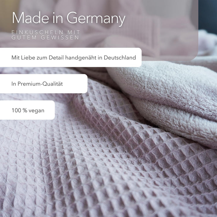 blanketino Cuddly Warm Sofa Blanket 145 x 210 cm Extra Soft Wellness Fleece and Cotton Made in Germa
