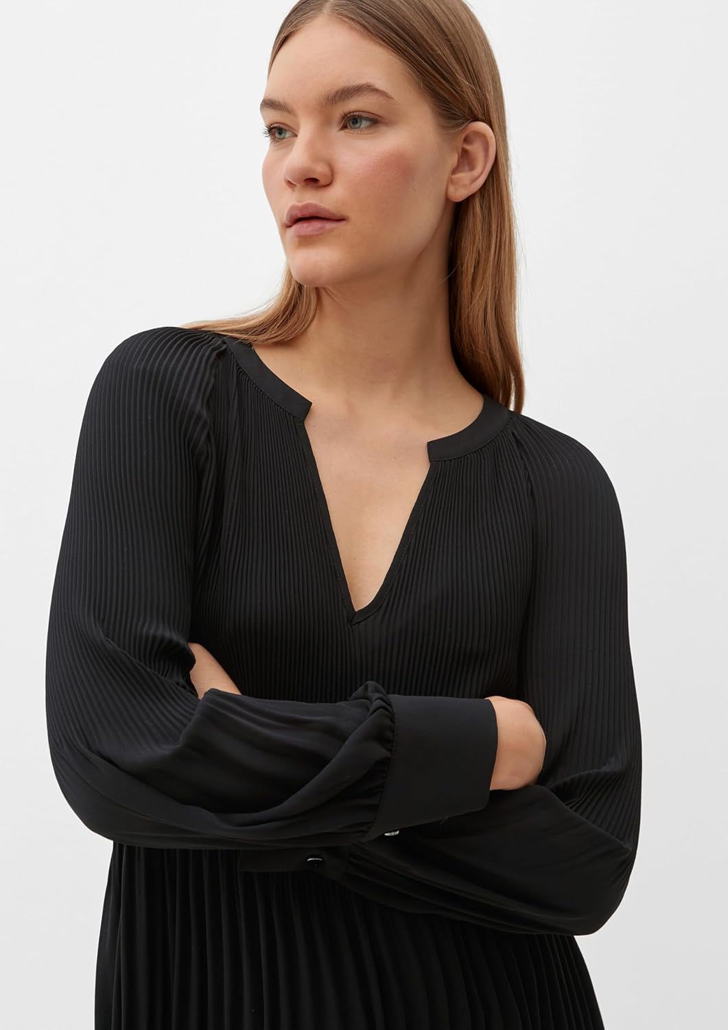 s.Oliver s.Oliver Black Label Damen Bluse – Plissee-Struktur, Tunika-Ausschnitt, Langarm – Elegant f