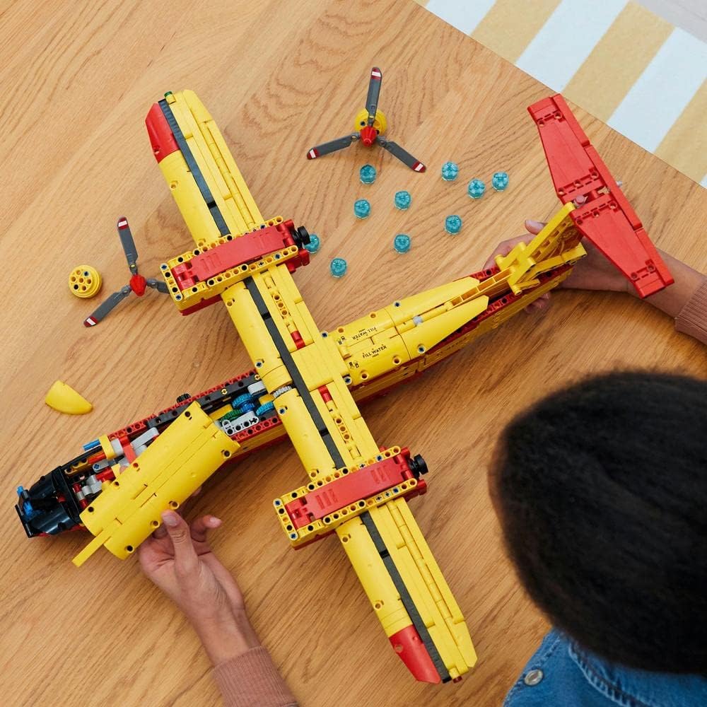 LEGO 42152 Technic Löschflugzeug Feuerwehr-Flugzeug-Spielzeug als Geschenk-Idee für Kinder ab 10 Jah
