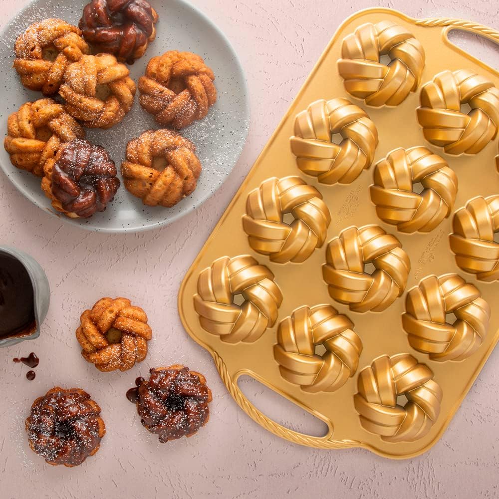 Nordic Ware 95377 Bundtlette-Pfanne zum 75. Jahrestag, geflochten, Goldfarben