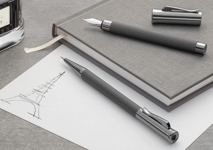 Graf von Faber-Castell 141502 - Füllfederhalter Tamitio Schwarz, Federbreite EF, 1 Stück Füller EF S
