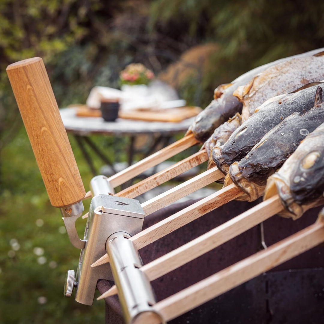 Grillrost.com Das Original Steckelfischhalter | Asado Grill| mit innovativer Höhenverstellung für Fe