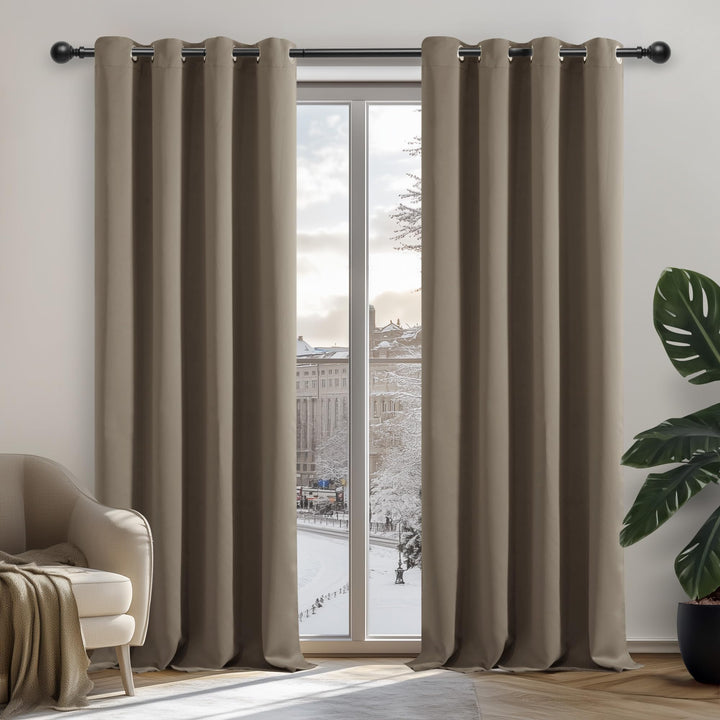 Deconovo Verdunkelungsvorhang Blickdicht Gardinen mit Ösen Wohnzimmer, 114x132cm(HöhexBreite), Taupe