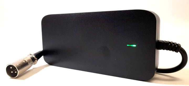 Enerpower Ladegerät Li-Ion 58,8V 2A 120 Watt (XLR-3, DC Rundstecker 5,5 x 2,5 mm) für 14S Li-Ion Akk