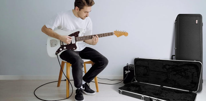Gator Cases Deluxe ABS-Koffer für Jazzmaster-Gitarren, schwarz (GC-JMASTER)