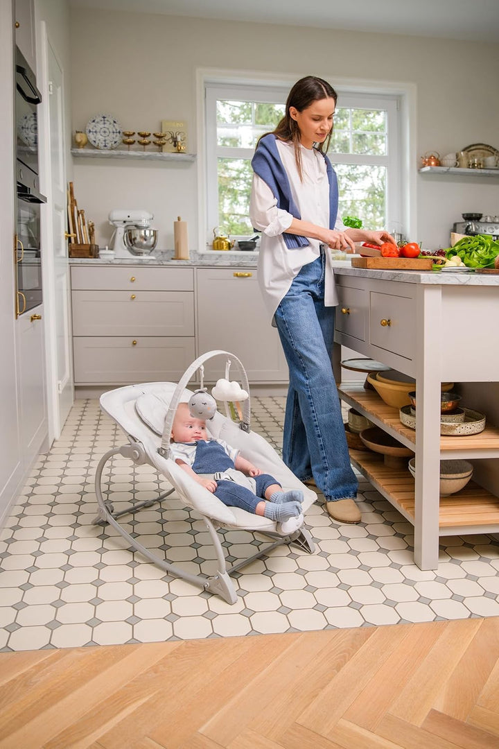 MoMi Babywippe LAPIS für Babys bis 12 kg, Batteriebetrieb, 3-Punkt-Sicherheitsgurt, Bügel und 2 Spie