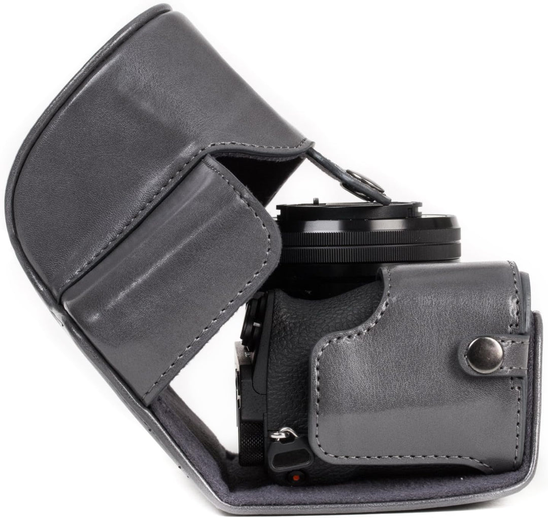 MegaGear Sony Alpha A6500 (16-50 mm) Ever Ready Leder Kamera-Case mit Trageriemen und Batteriezugang