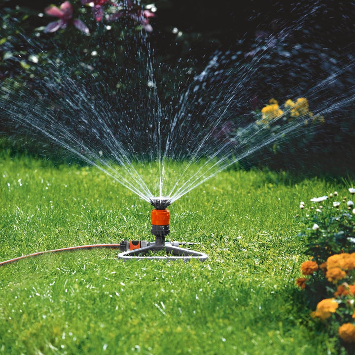 Gardena Comfort Kreisregner Vario: Sprühregner für gleichmässige Beregnung, für Flächen bis 225m², W