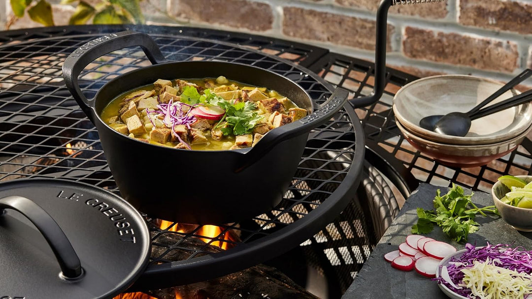 Le Creuset Gusseisen-BBQ-Auflaufform für den Aussenbereich, rund Dutch Oven, Dutch Oven