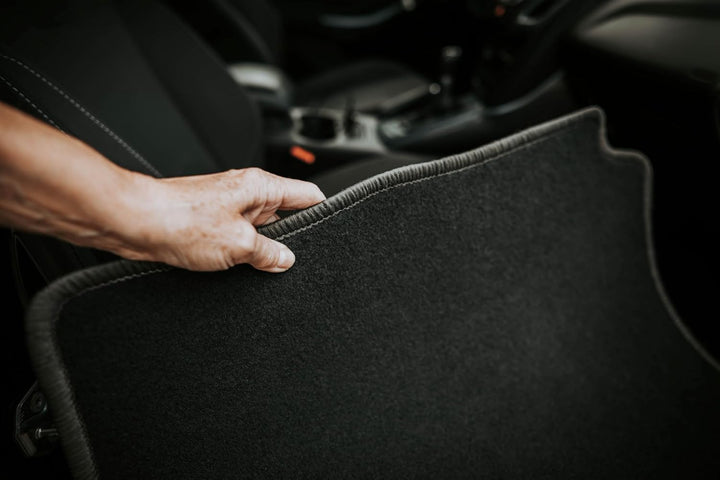 Velours Fussmatten 3-TLG Set passend für Chrysler Pacifica RU (2016-) | Qualität: CARLUX, passgenau,