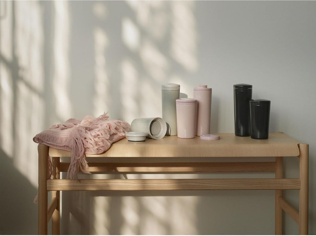 Stelton Carrie Thermobecher 0.4 l. Rose Carrie Thermobecher 0.4 L - Rose, Carrie Thermobecher 0.4 L