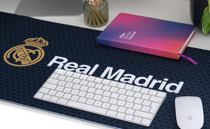 Grupo Erik Gaming Mauspad XXL Real Madrid Gaming Mousepad XXL rutschfest und Wasserabweisend Mauspad