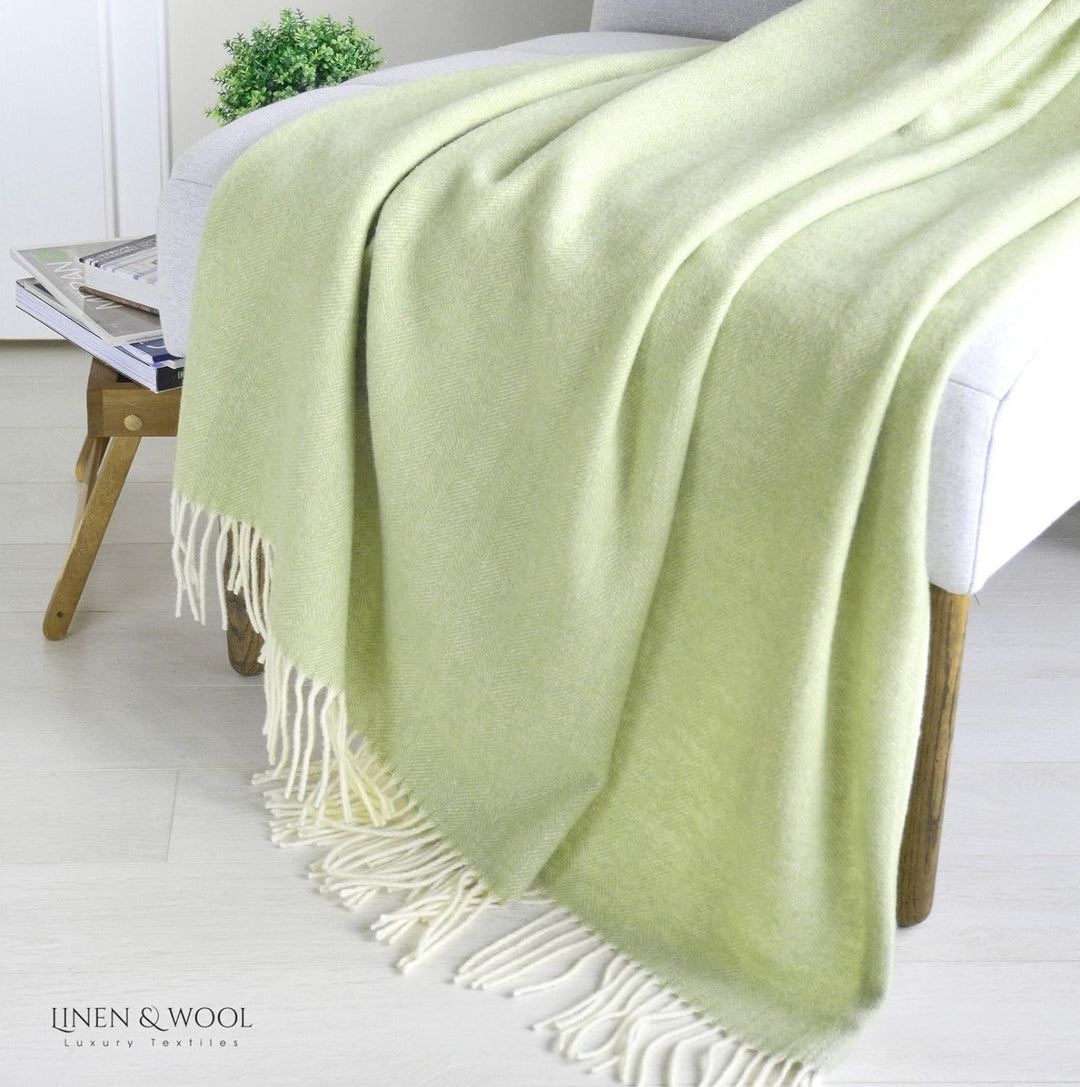 Linen &amp; Cotton Klassische Decke Wolldecke Merino Wolle Wohndecke Kuscheldecke STONEWOLD mit Fischgrä