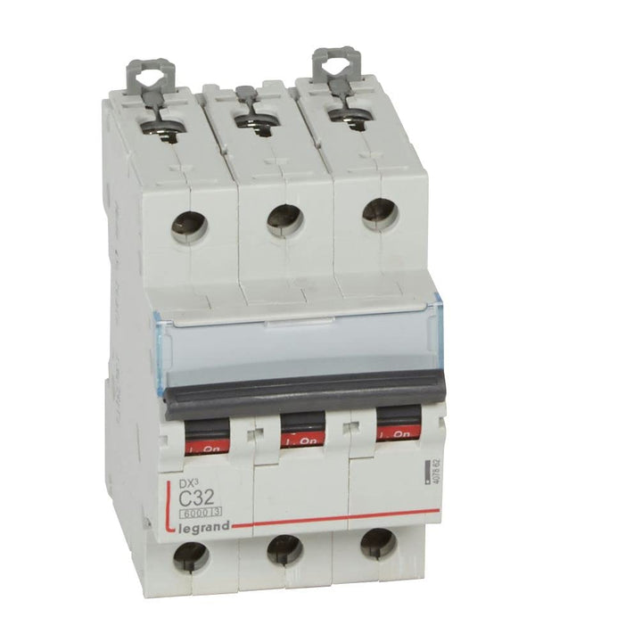 Legrand 407862E, Automatischer Magnetschalter, 3P, 32A, C-Kurve, 10kA, 3 Modul, DX3
