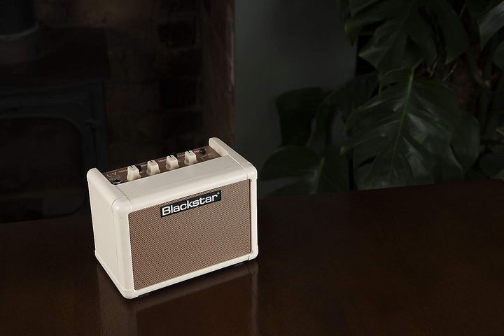 Blackstar Fly 3 Akustischer, tragbarer, batteriebetriebener Mini-Gitarrenverstärker mit 3 Watt, eing