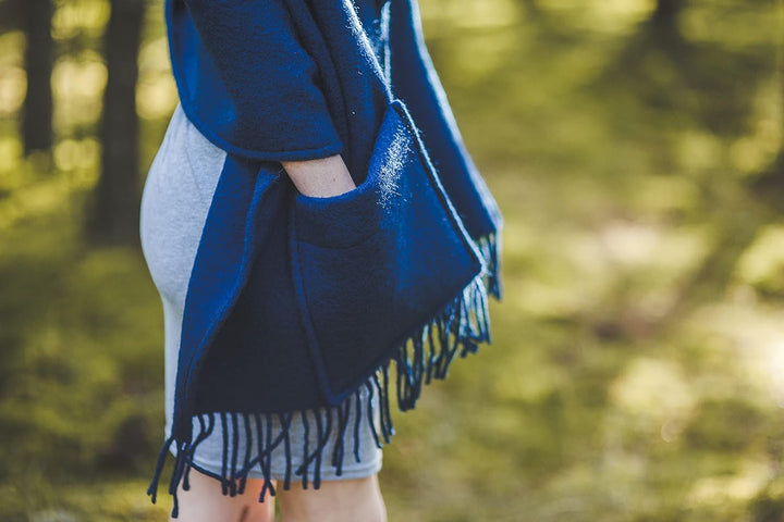 Damen Schal Schultertuch aus 100% Wolle mit Taschen - Poncho Stola 65x180cm + Fransen Tuch & Umschla