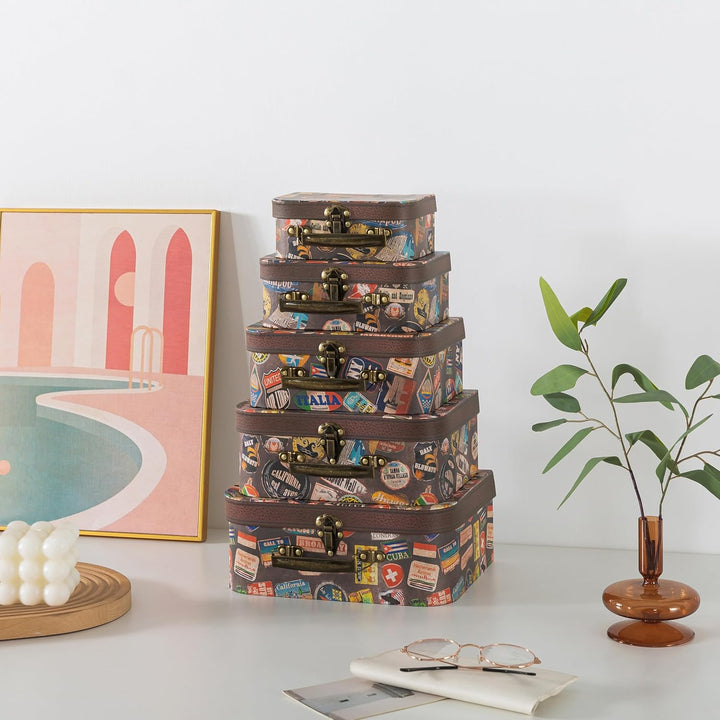 Pappkoffer mit Scharnierdeckeln und Griffen – Set von 5 – dekorative Gepäckbox, Vintage-Foto-Requisi