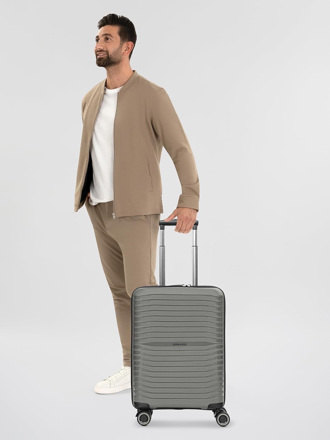 Stratic Shine Handgepäck Koffer | Trolley mit 4 360° drehbaren Rollen, arretierbarer Griff, Kreuzpac