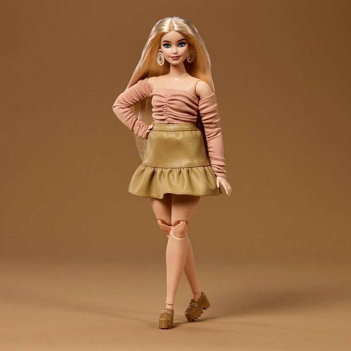 Barbie Basics You Create Neutral Kit 003 mit individuell gestaltbarer Modepuppe und Mode in universe