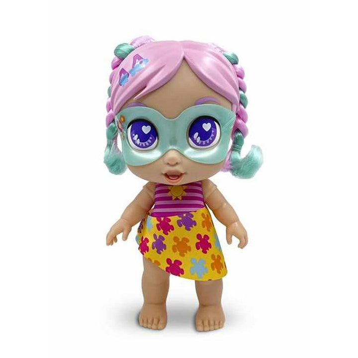Bizak Super Cute Gabi Mission Strand, Puppe 26 cm, mit umwandelbarem Pareo im Umhang und Zubehör wie