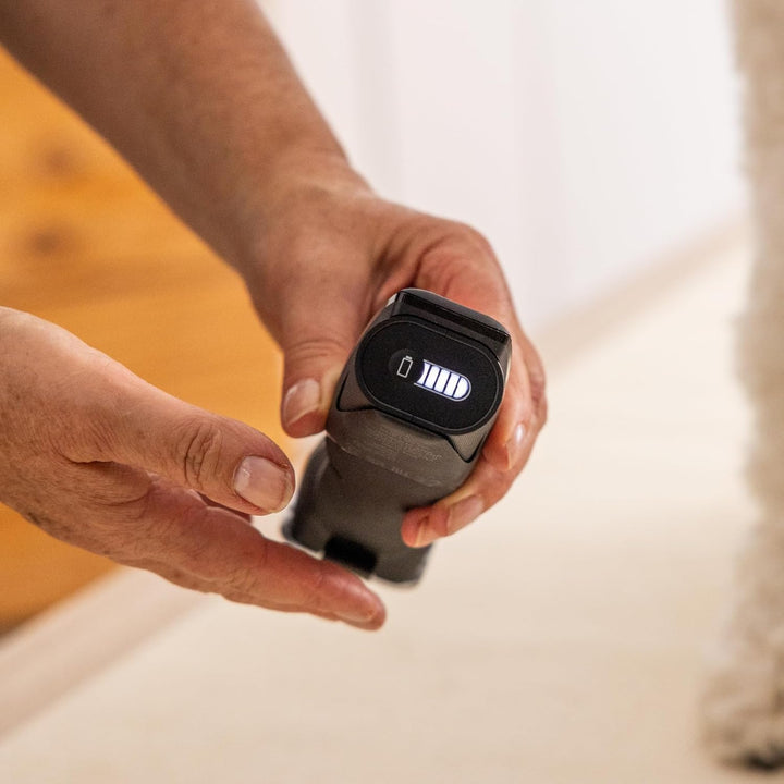 Agrarzone Edition Wahl Moser Max Go Hundeschermaschine mit Aufsteckkamm-Set - Kraftvolle Akku Scherm