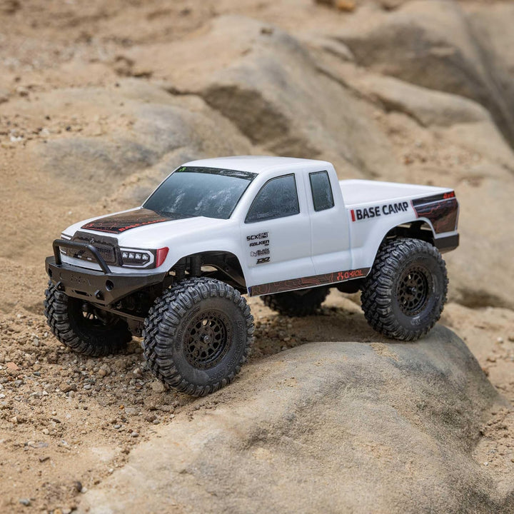 Axial 1/24 SCX24 Base Camp 4X4 RTR Brushed Rock Crawler (Battery & Charger Included), White Mehrfarb