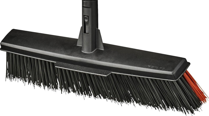 Fiskars Allzweckbesen-Kopf mit Powerclean-Borsten, Breite: 47 cm, L, Kunststoff, Schwarz, Solid, 102
