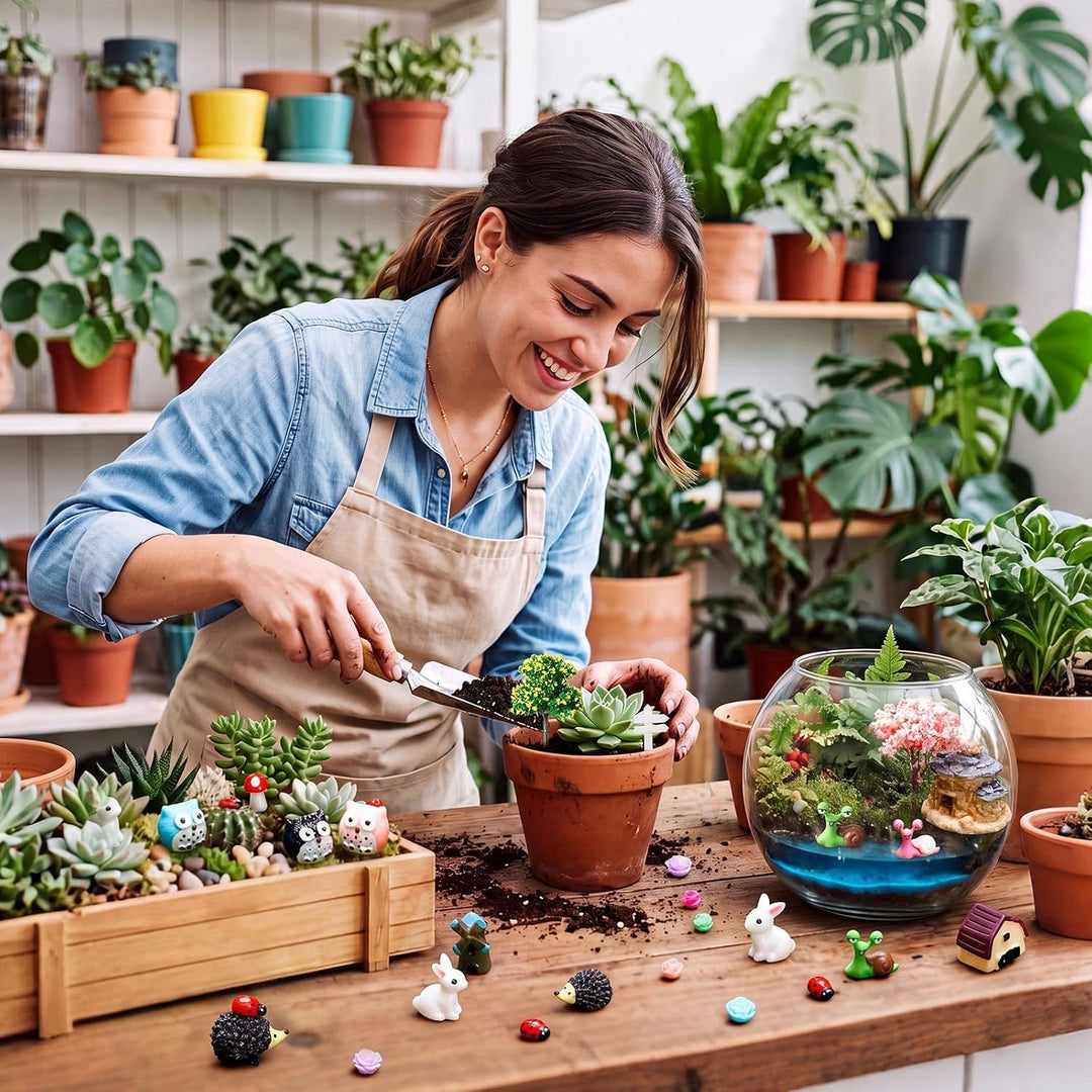 Skylety 64 Stück Feengarten Zubehör Miniatur Deko Garten Wichtel Frühling Zubehör Mini Tiere Figuren