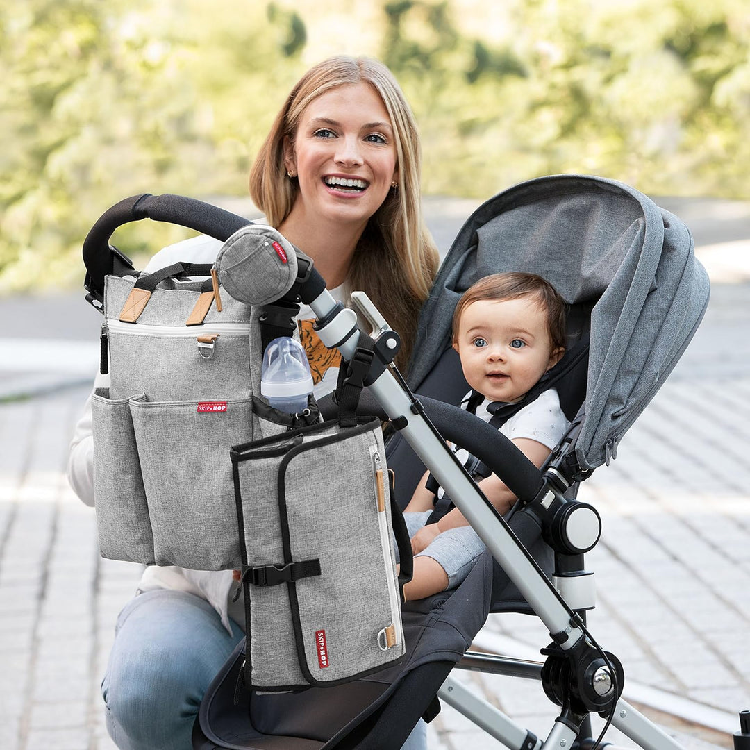 Skip Hop Pronto Mini Wickeltasche, Wickelstation für unterwegs, grey melange grau Einfarbige, grau E