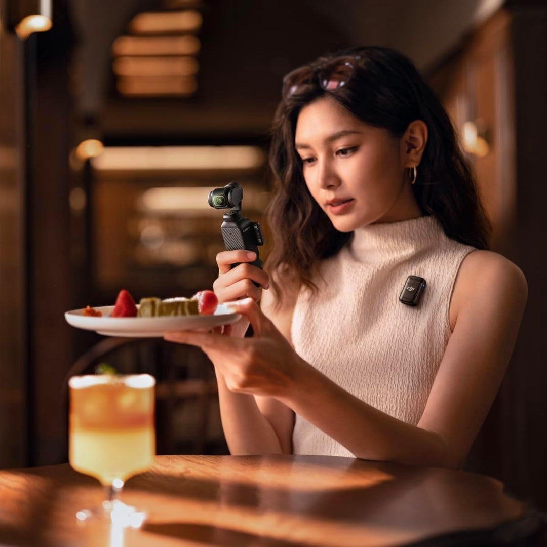 DJI Osmo Pocket 3 Kreativ Combo Bundle, vlog Kamera 4K mit 1-Zoll-CMOS und 4K/120 fps Video, 3-Achse