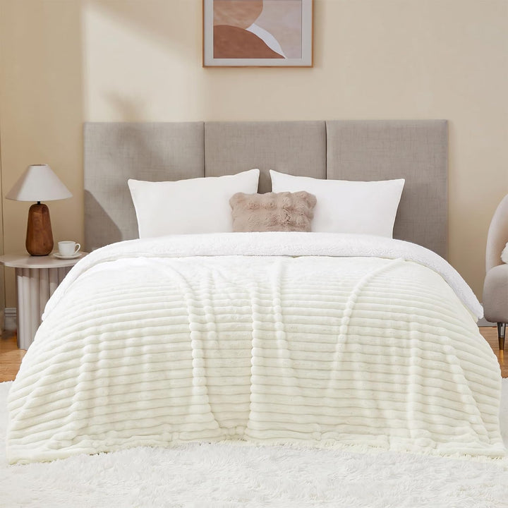WAVVE Decke Sherpa Kuscheldecke Flauschig Creme - Extra Warme Dicke Weiche Grobe Kordecke Sofaüberwu